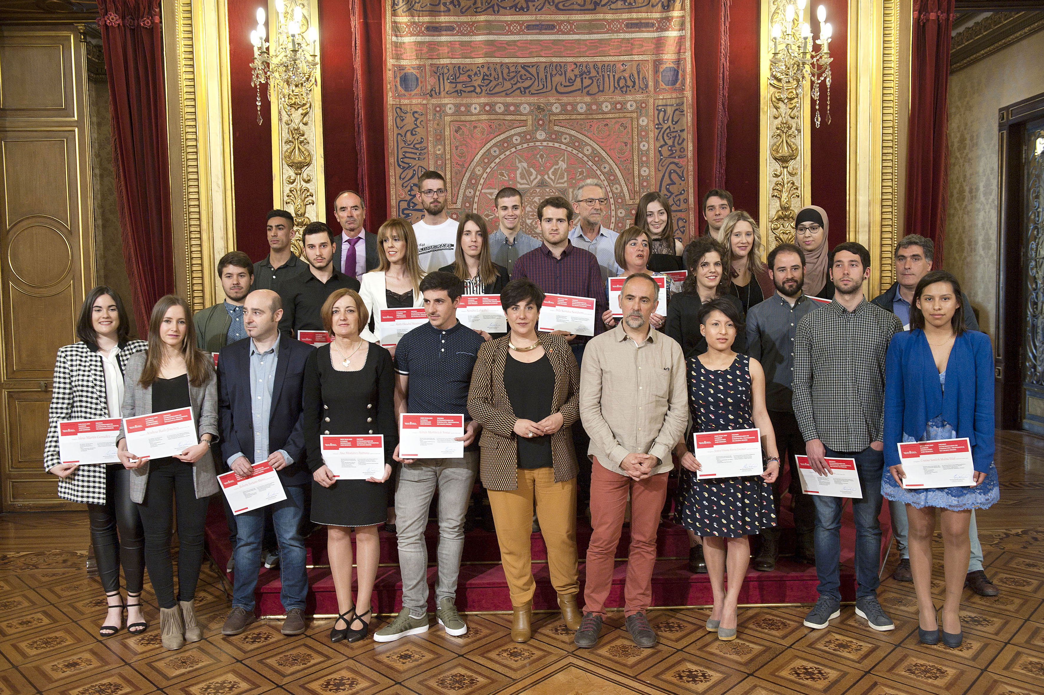 La consejera Solana entrega los Premios Extraordinarios de FP, Artes Plásticas y Diseño a 25 estudiantes